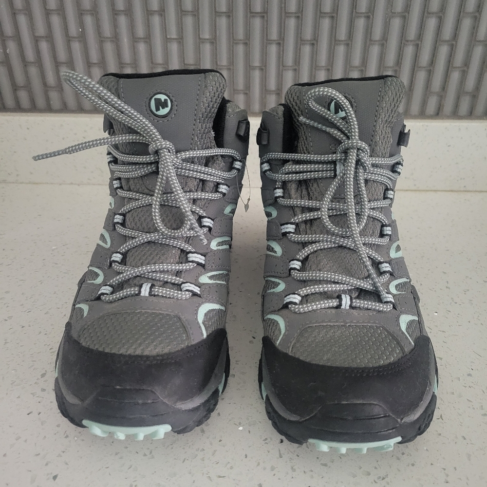 Merrell Moab 2 Mid Gore-Tex Womens Hiking Shoes Size 9